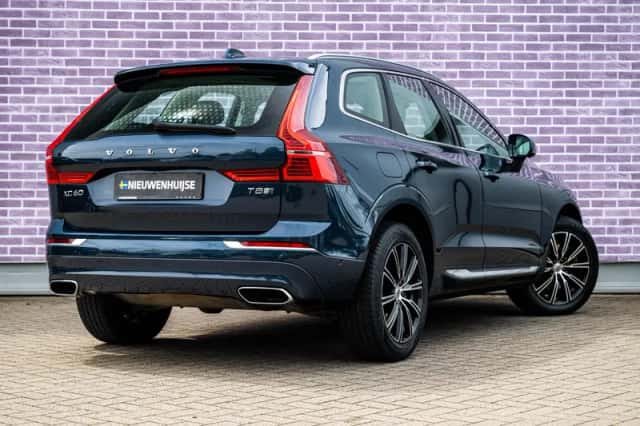 Volvo XC60 (2019) thumbnail 3