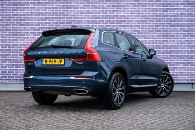Volvo XC60 (2019) thumbnail 3