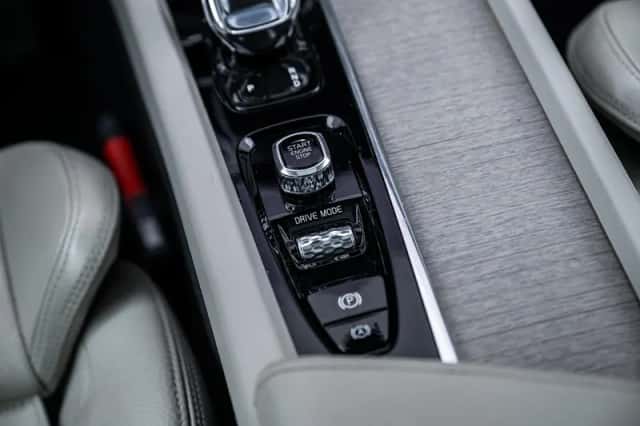 Volvo XC60 (2019) thumbnail 24