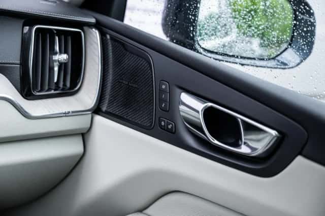Volvo XC60 (2019) thumbnail 25