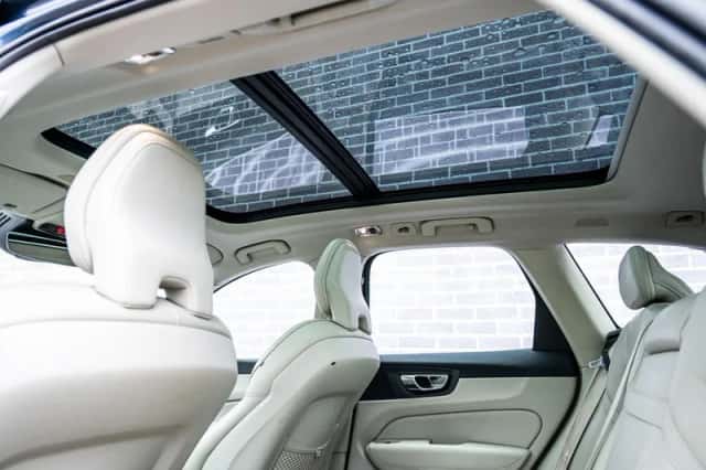 Volvo XC60 (2019) thumbnail 32