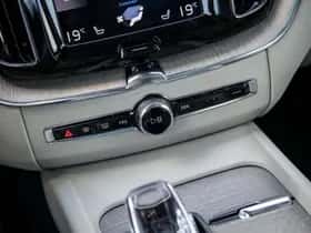 Volvo XC60 thumbnail 32