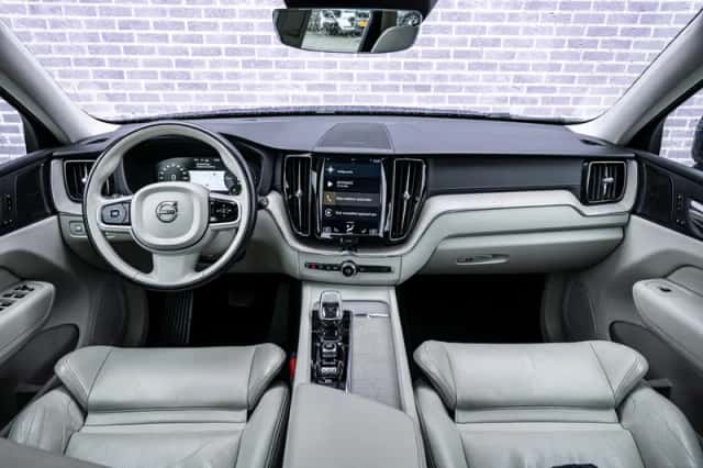 Volvo XC60 (2019) thumbnail 6