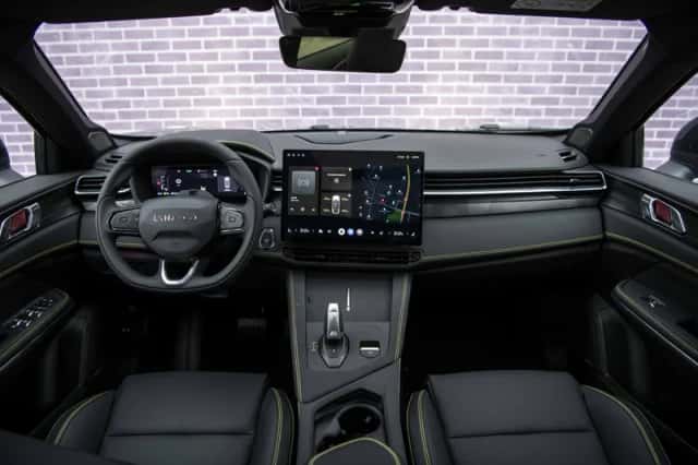 Lynk & Co 01 (2026) thumbnail 6