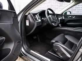 Volvo XC60 (2020) thumbnail 16