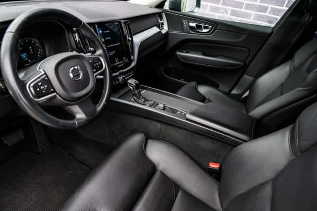 Volvo XC60 (2020) thumbnail 17