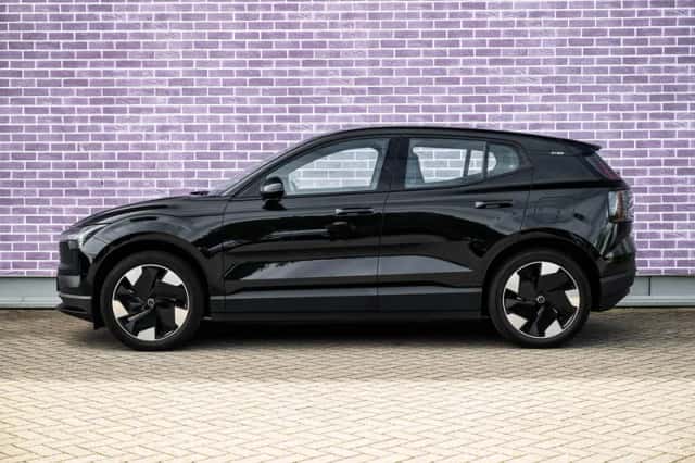Volvo EX30 (2024) thumbnail 4