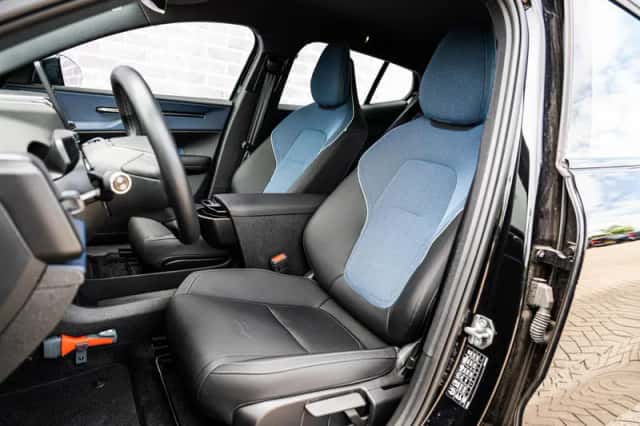 Volvo EX30 (2024) thumbnail 6