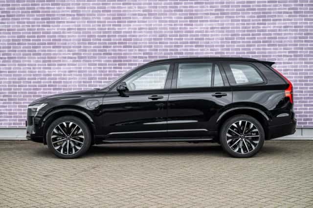 Volvo XC90 (2025) thumbnail 4
