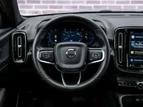 Volvo C40 (2023) thumbnail 11