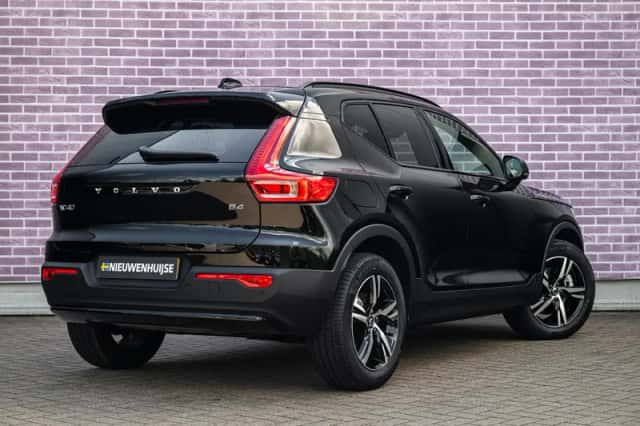 Volvo XC40 (2026) thumbnail 2