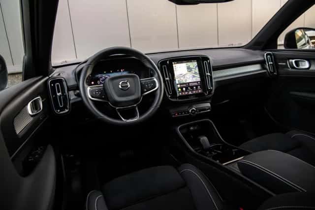 Volvo EX40 (2025) thumbnail 13