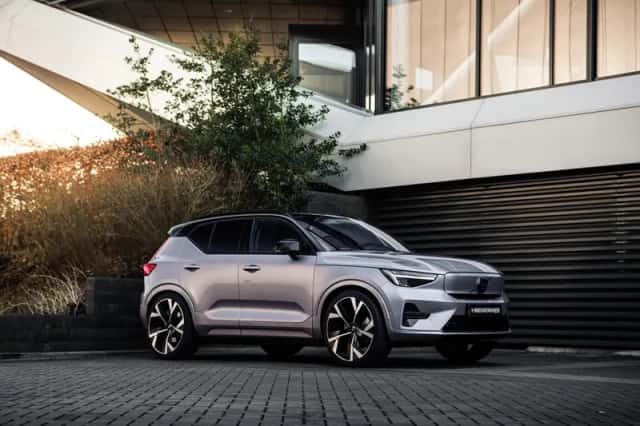 Volvo EX40 (2025) thumbnail 17