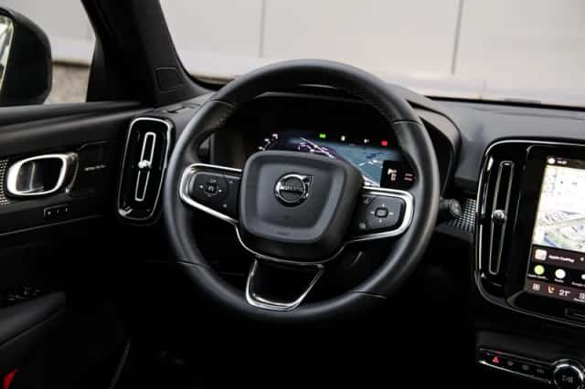 Volvo EX40 (2025) thumbnail 30