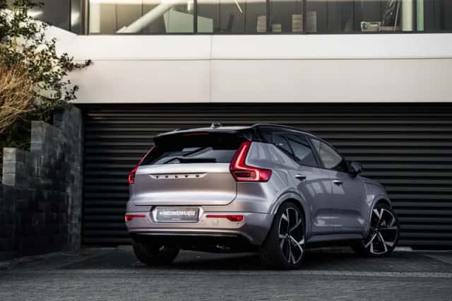 Volvo EX40 (2025) thumbnail 4