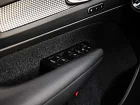 Volvo EX40 thumbnail 32