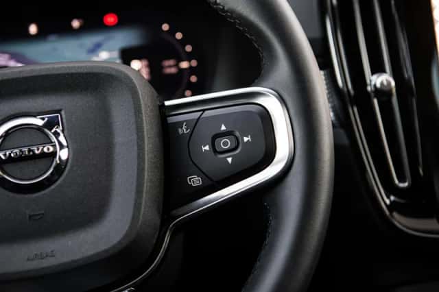 Volvo EX40 (2025) thumbnail 34