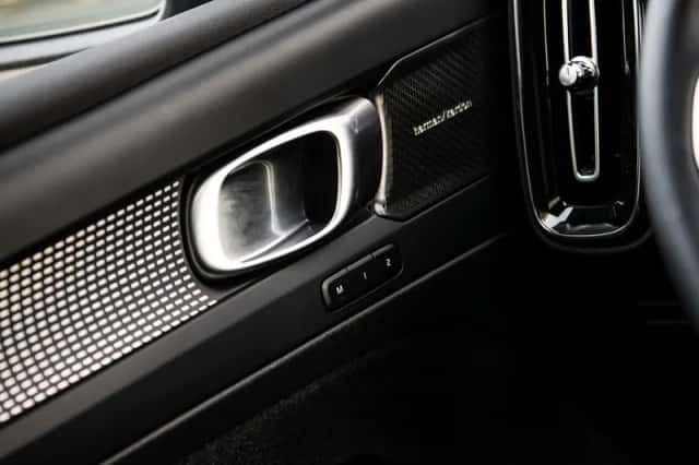 Volvo EX40 (2025) thumbnail 35