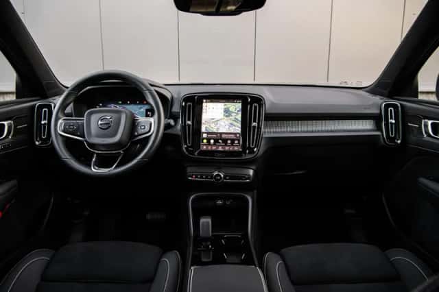 Volvo EX40 (2025) thumbnail 7