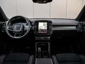 Volvo EX40 thumbnail 7