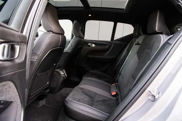 Volvo EX40 (2025) thumbnail 10