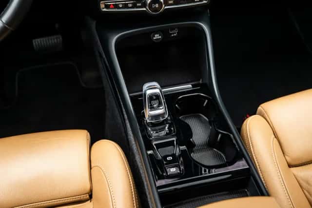 Volvo XC40 (2022) thumbnail 13