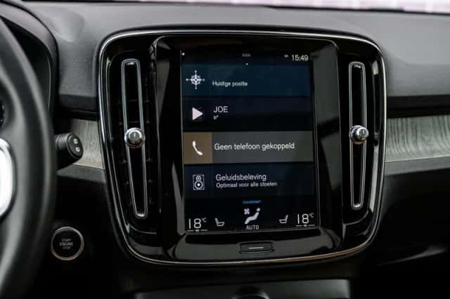 Volvo XC40 (2022) thumbnail 18