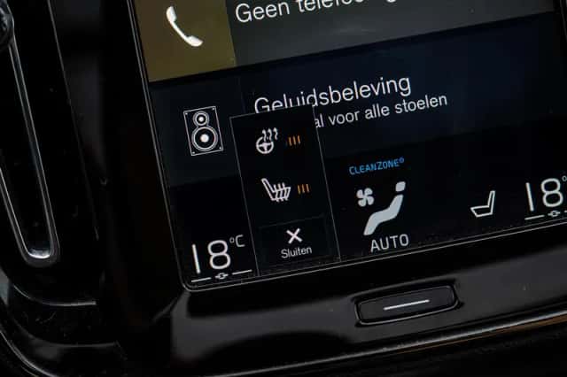 Volvo XC40 (2022) thumbnail 22