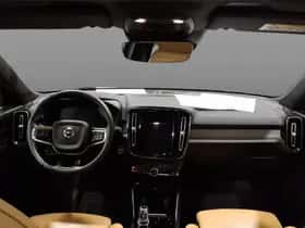 Volvo XC40 thumbnail 5