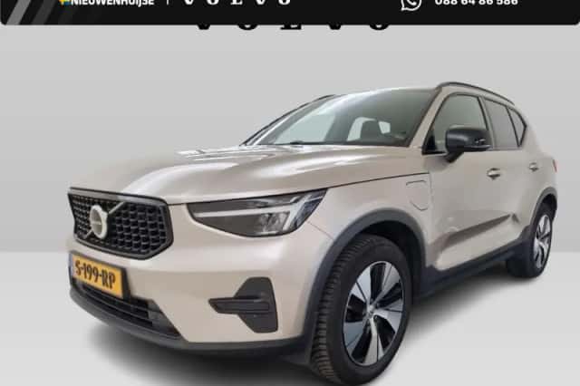 Volvo XC40 (2023) thumbnail 1