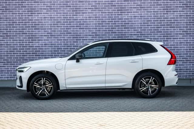 Volvo XC60 (2022) thumbnail 4