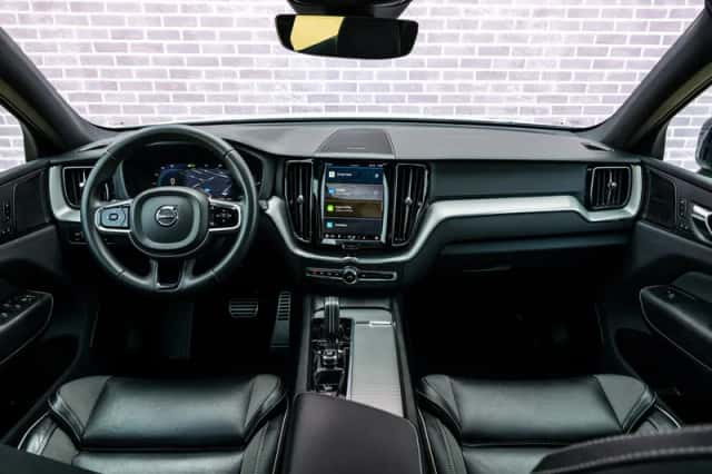 Volvo XC60 (2022) thumbnail 5