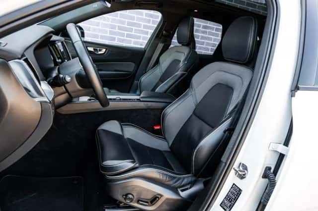 Volvo XC60 (2022) thumbnail 6