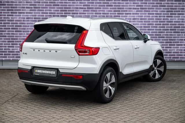 Volvo XC40 (2021) thumbnail 17