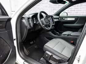 Volvo XC40 thumbnail 18