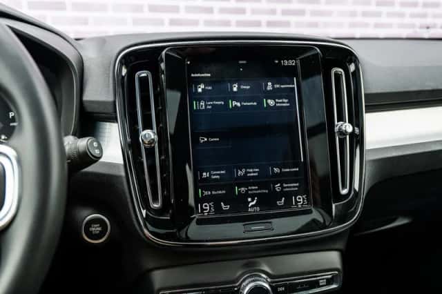 Volvo XC40 (2021) thumbnail 20