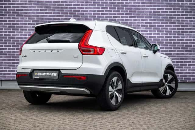 Volvo XC40 (2021) thumbnail 4