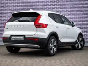 Volvo XC40 thumbnail 4