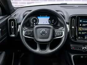 Volvo XC40 thumbnail 5