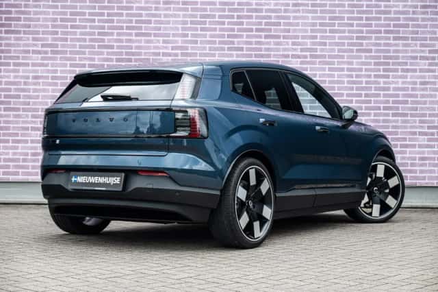 Volvo EX30 (2026) thumbnail 3