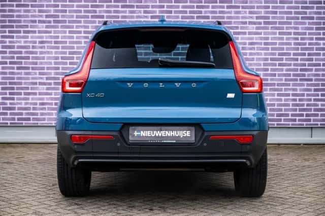 Volvo XC40 (2022) thumbnail 11