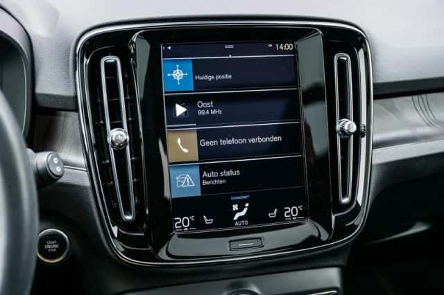 Volvo XC40 (2022) thumbnail 19