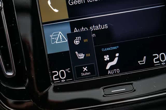 Volvo XC40 (2022) thumbnail 23