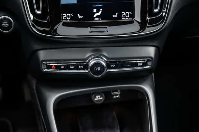Volvo XC40 (2022) thumbnail 24