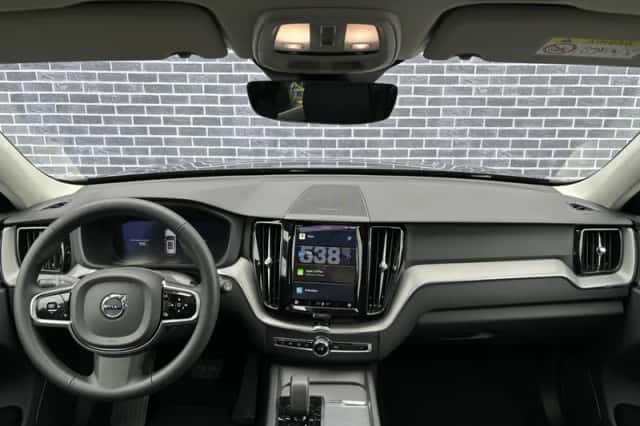 Volvo XC60 (2023) thumbnail 6