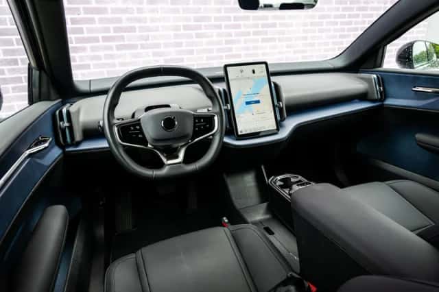 Volvo EX30 (2024) thumbnail 12