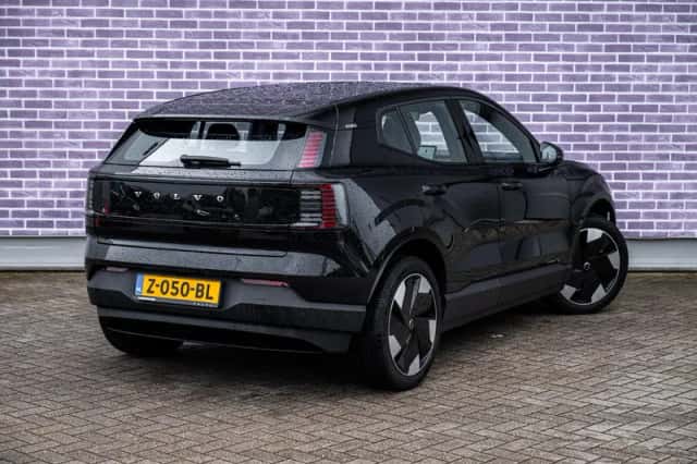 Volvo EX30 (2024) thumbnail 16