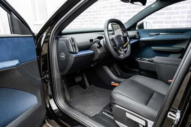 Volvo EX30 (2024) thumbnail 17
