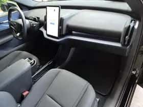 Volvo EX30 (2024) thumbnail 3