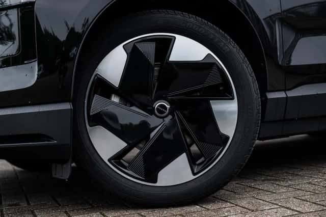 Volvo EX30 (2024) thumbnail 28